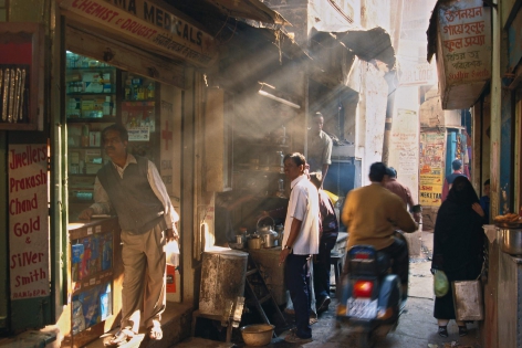 Scène de rue, Varanasie, Inde 